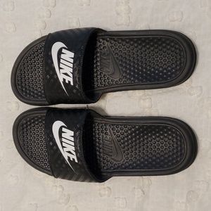 Nike Womens Slides, black, size 8